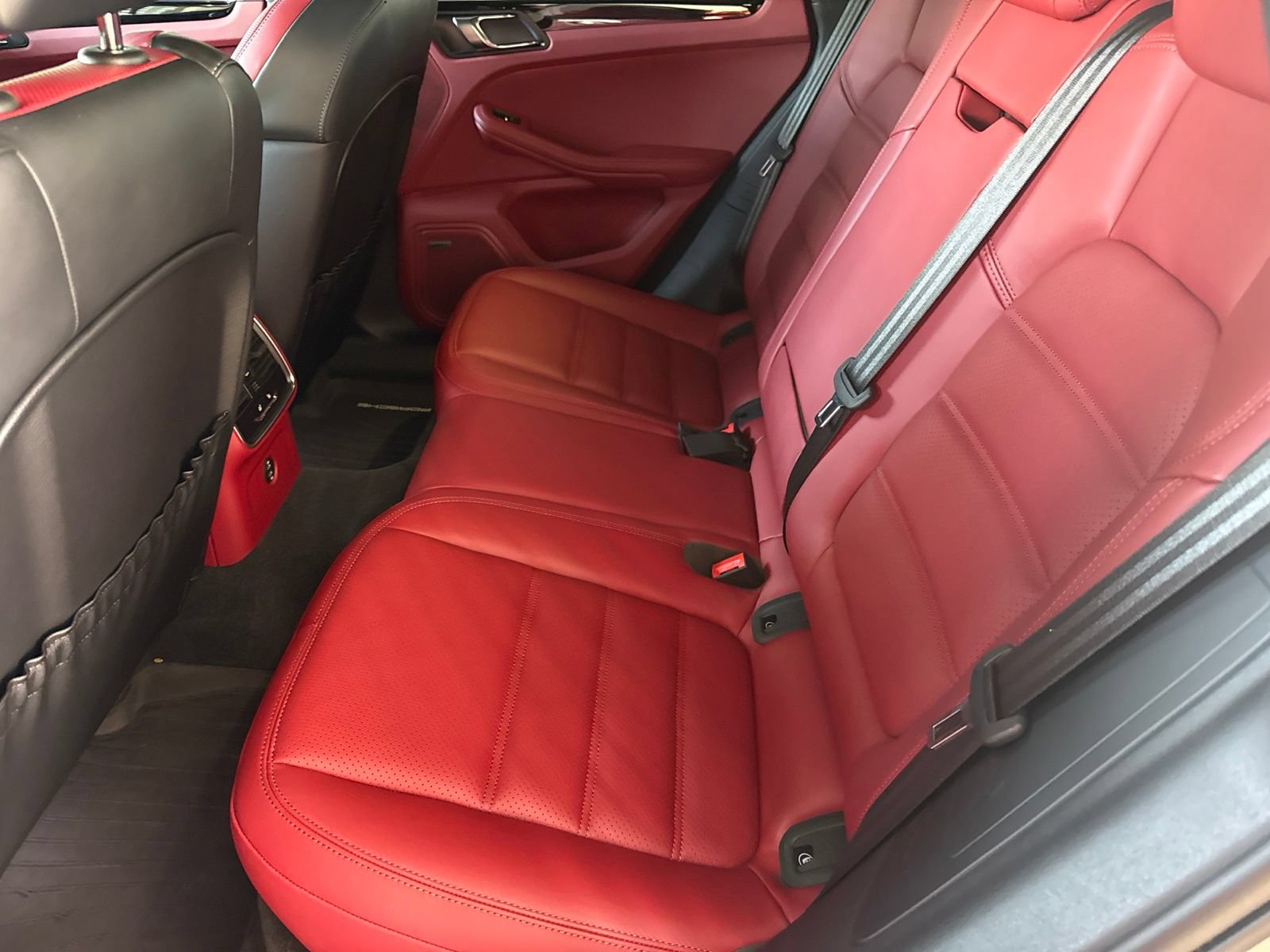 Used 2025 Porsche Macan S AWD/4WD image 5