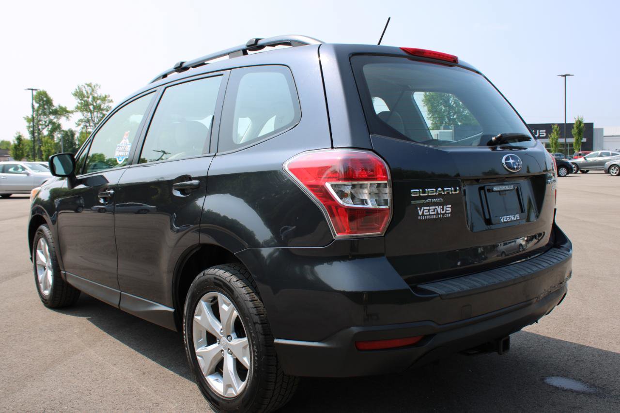 Used 2015 Subaru Forester 2.5i w/ Alloy Wheel Package image 4