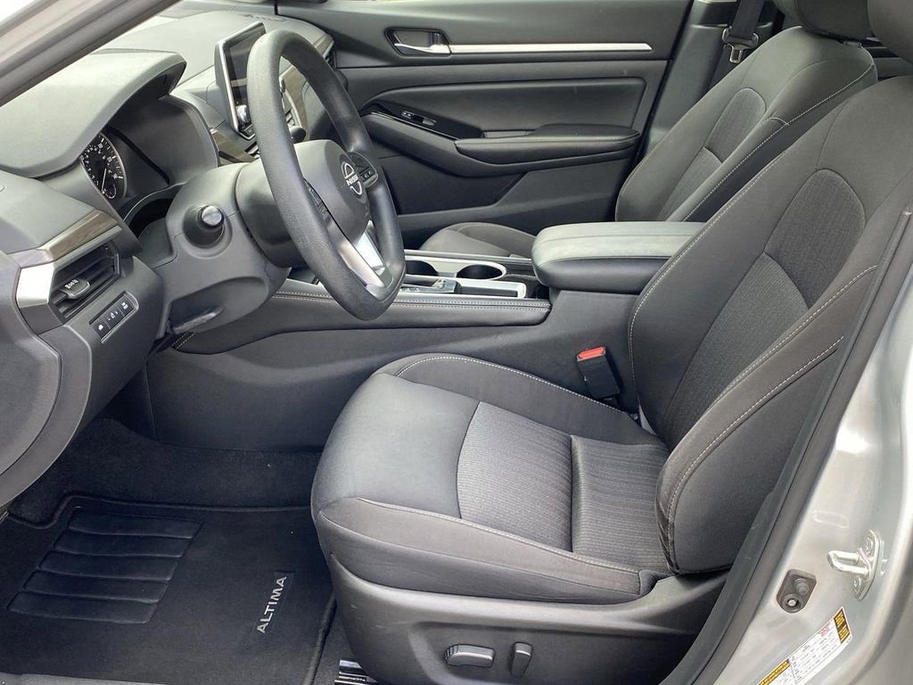 Used 2023 Nissan Altima 2.5 SV image 18