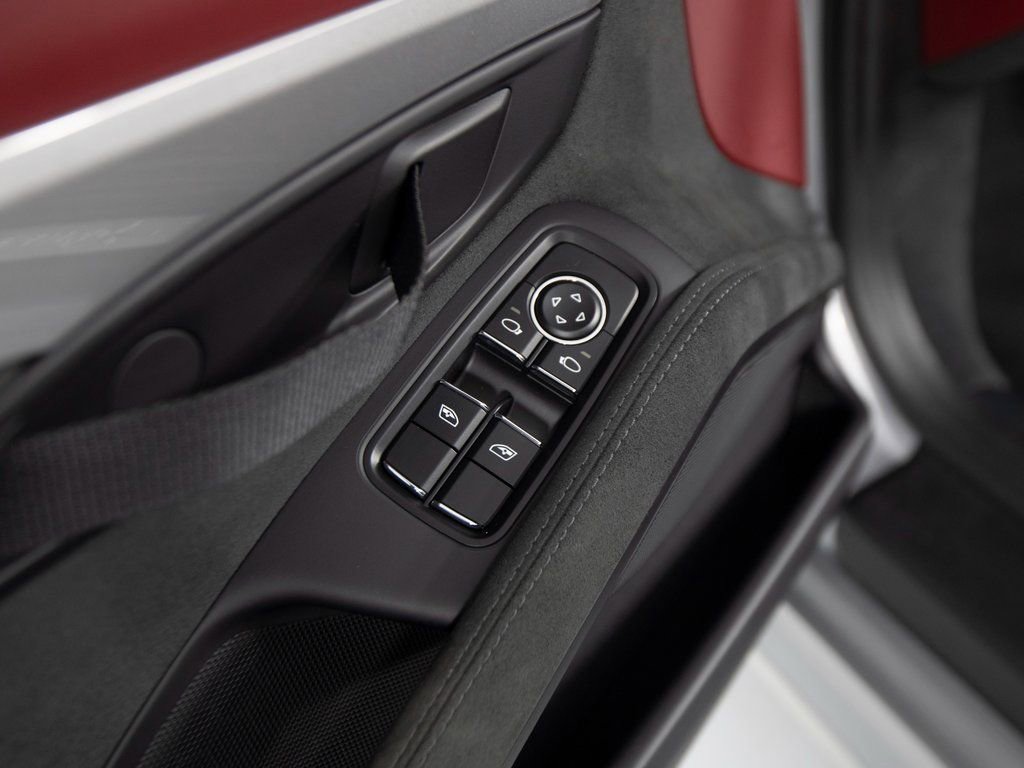 Certified 2023 Porsche 718 Boxster Spyder RWD image 19