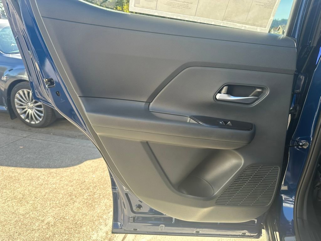 New 2026 Nissan Kicks SR w/ Illumination Package image 23