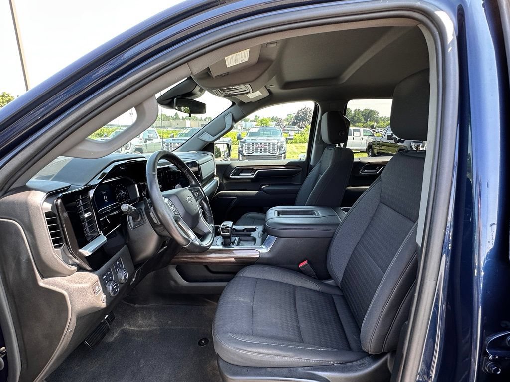 Used 2022 Chevrolet Silverado 1500 RST w/ Z71 Off-Road Package AWD/4WD image 19