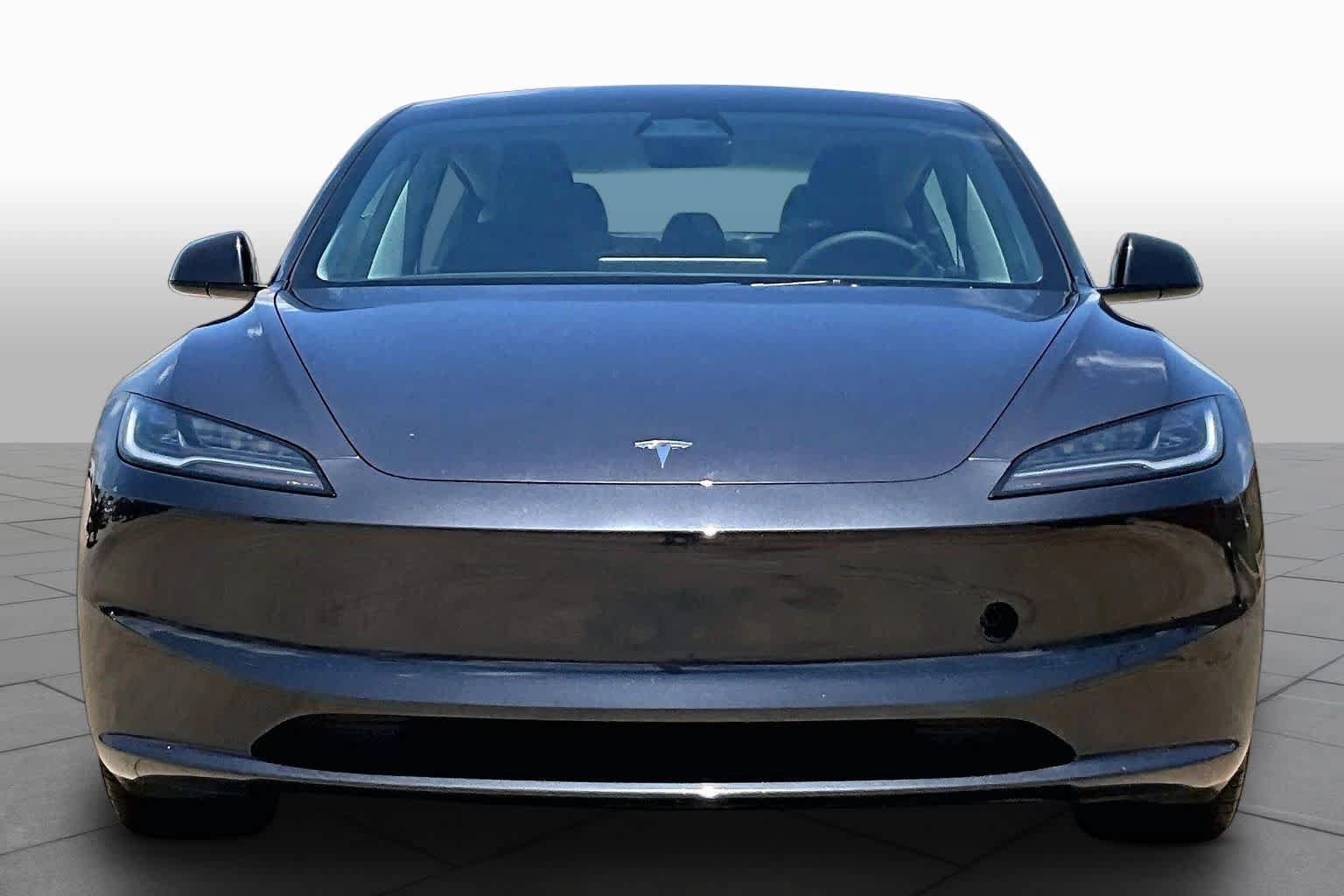 Used 2024 Tesla Model 3 Standard Range RWD image 3