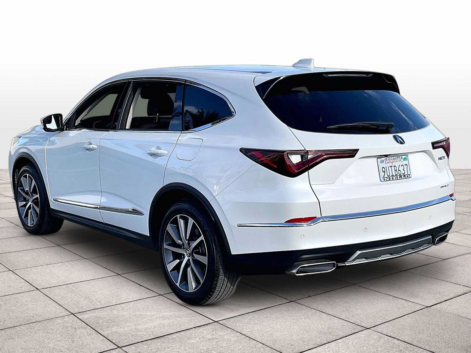 Used 2025 Acura MDX w/ Technology Package AWD/4WD image 13