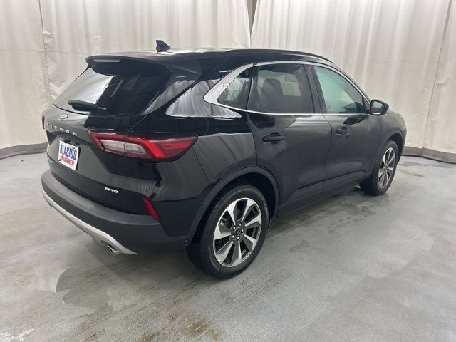 Used 2025 Ford Escape Platinum AWD/4WD image 6