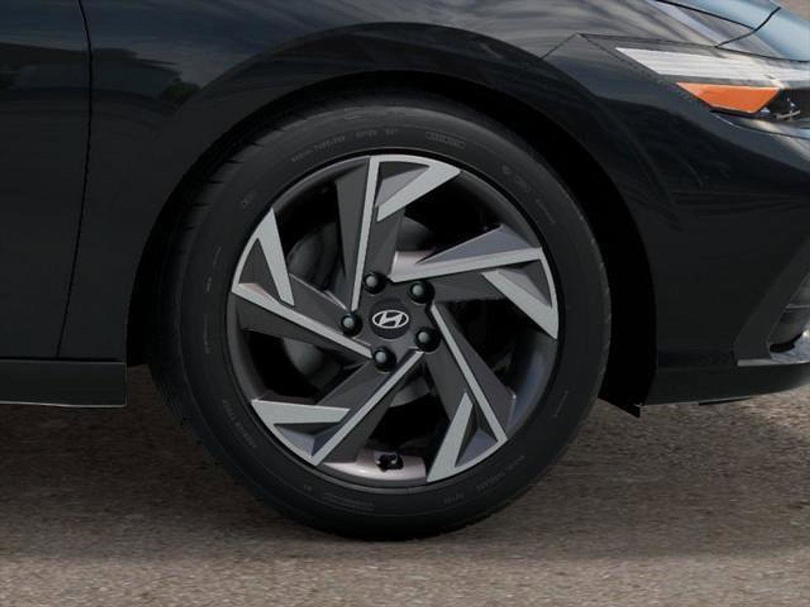 New 2025 Hyundai Elantra SEL image 8