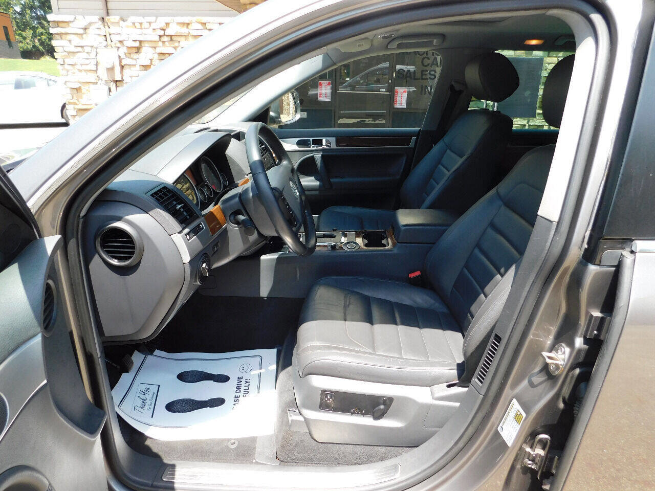 Used 2008 Volkswagen Touareg V6 AWD/4WD image 17