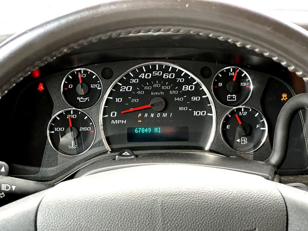 Used 2022 GMC Savana 3500 Extended w/ Driver Convenience Package RWD image 23
