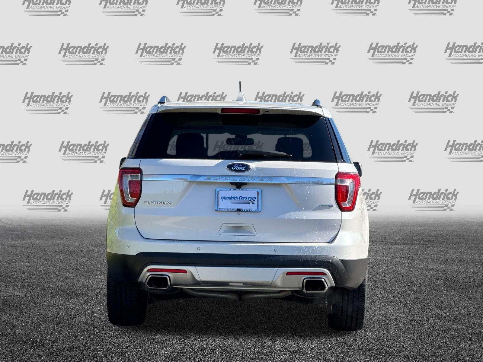 Used 2017 Ford Explorer Platinum image 6