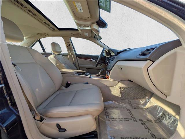 Used 2011 Mercedes-Benz C 300 Sedan image 20