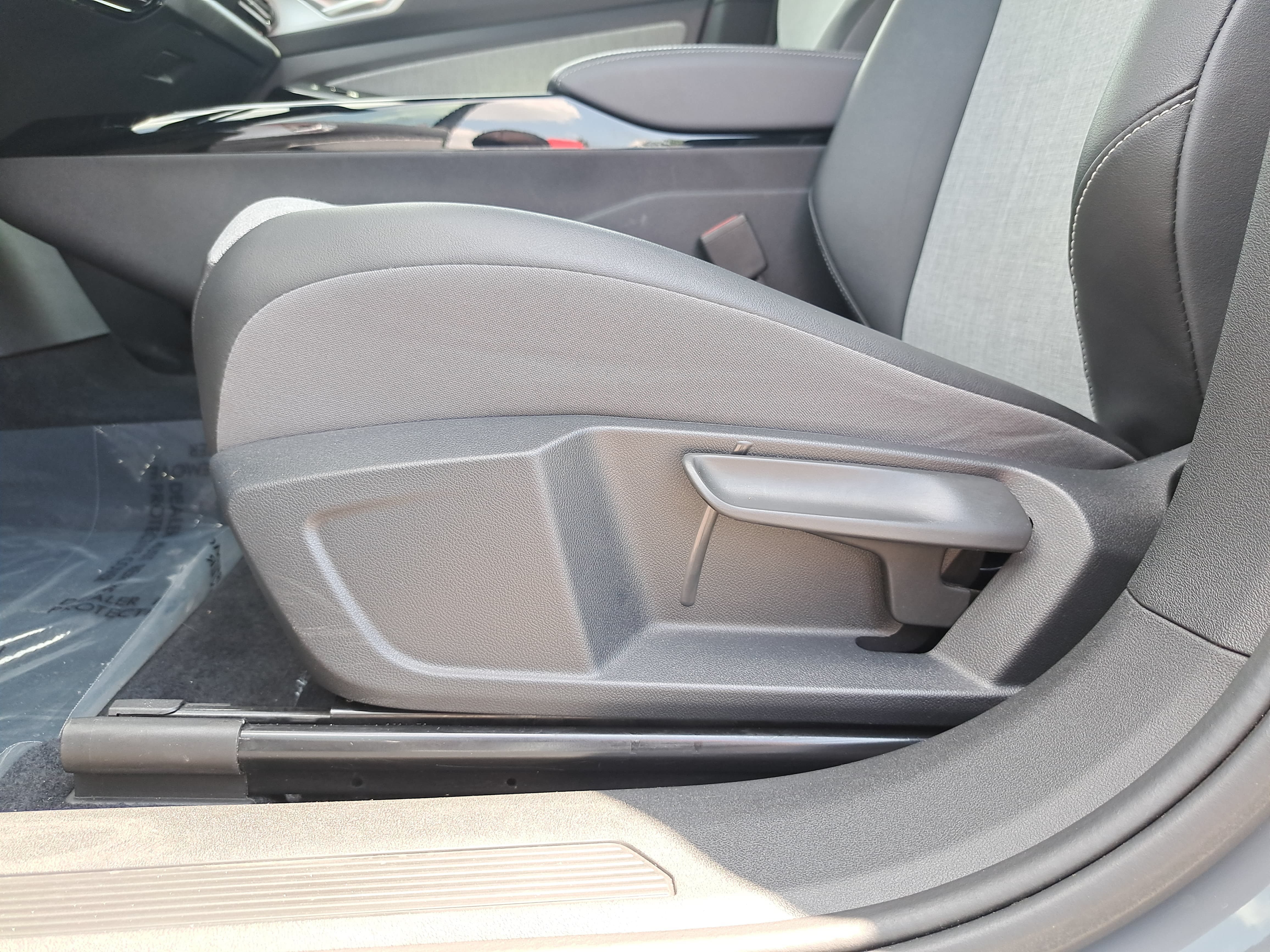 Certified 2023 Volkswagen ID.4 2WD image 27
