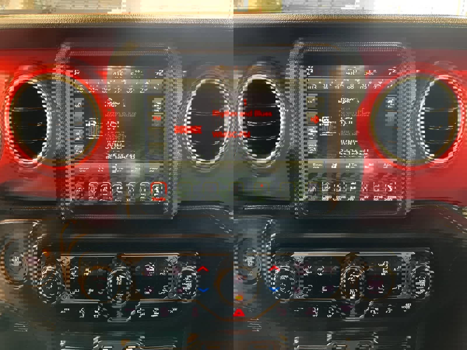 Used 2021 Jeep Wrangler Unlimited Rubicon w/ Uconnect 4C Nav & Sound Group image 19