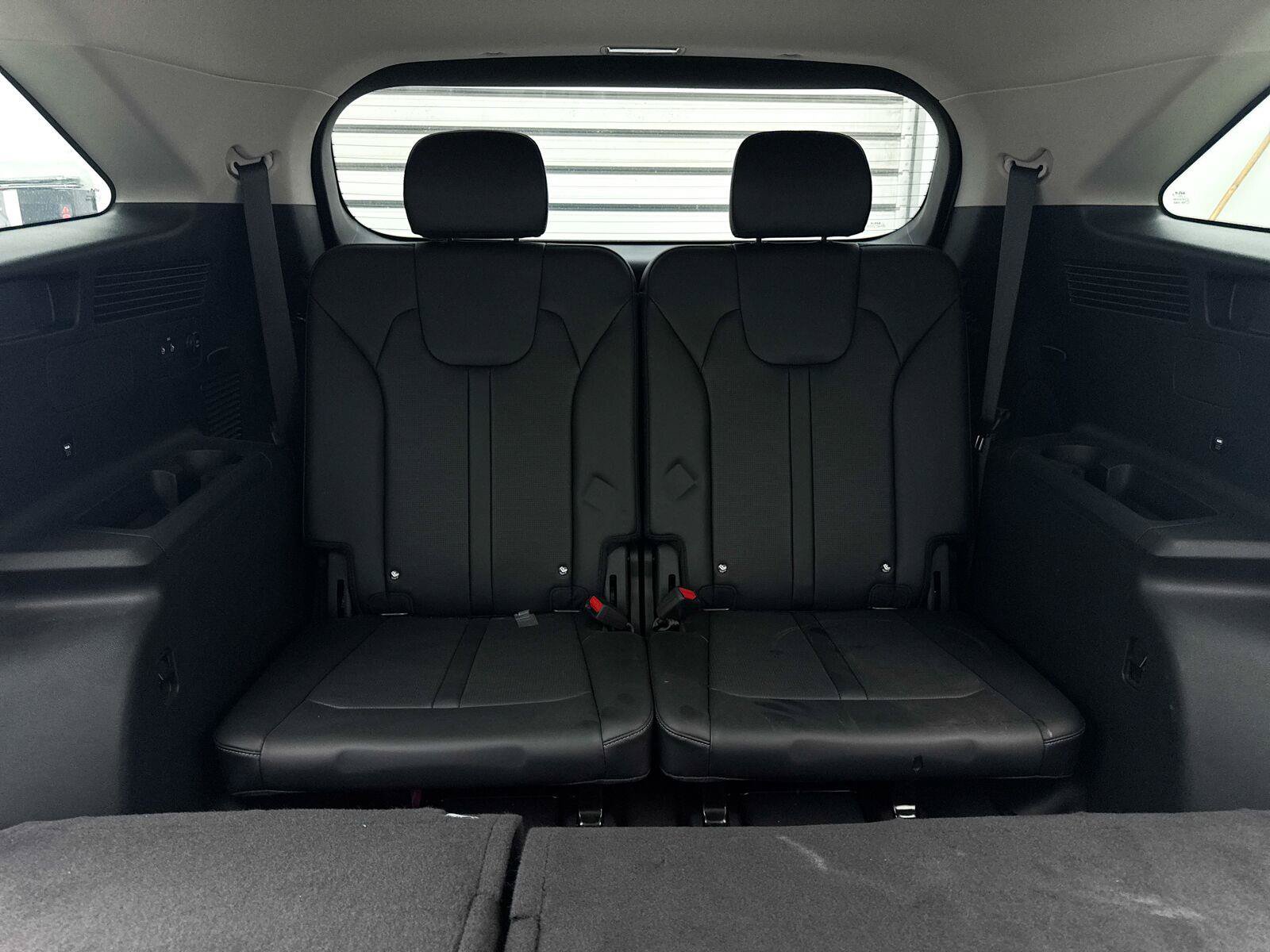 Used 2024 Kia Sorento S w/ Panoramic Sunroof Package FWD image 12