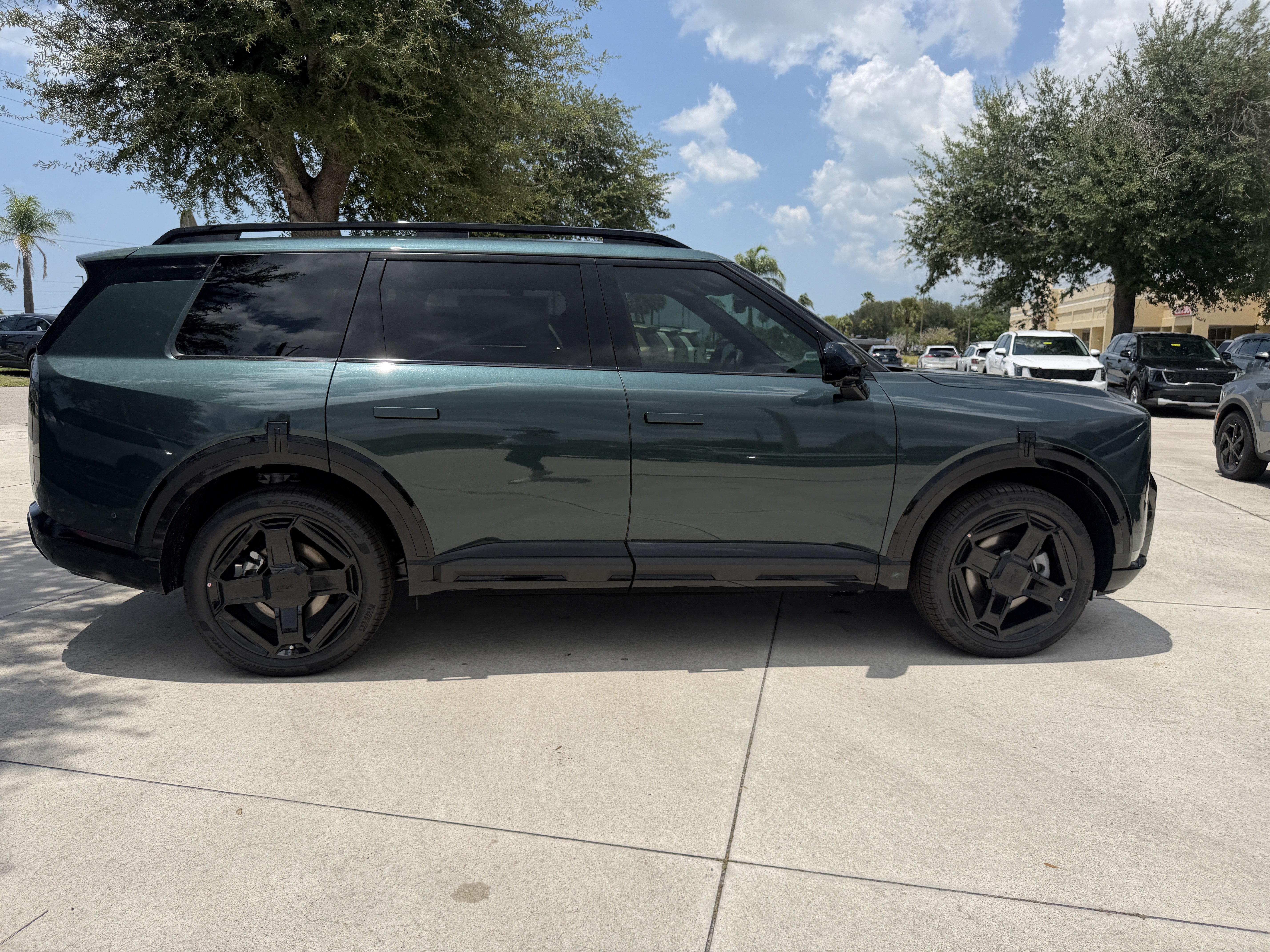 New 2027 Kia Telluride SX X-Line w/ Towing Package AWD/4WD image 2