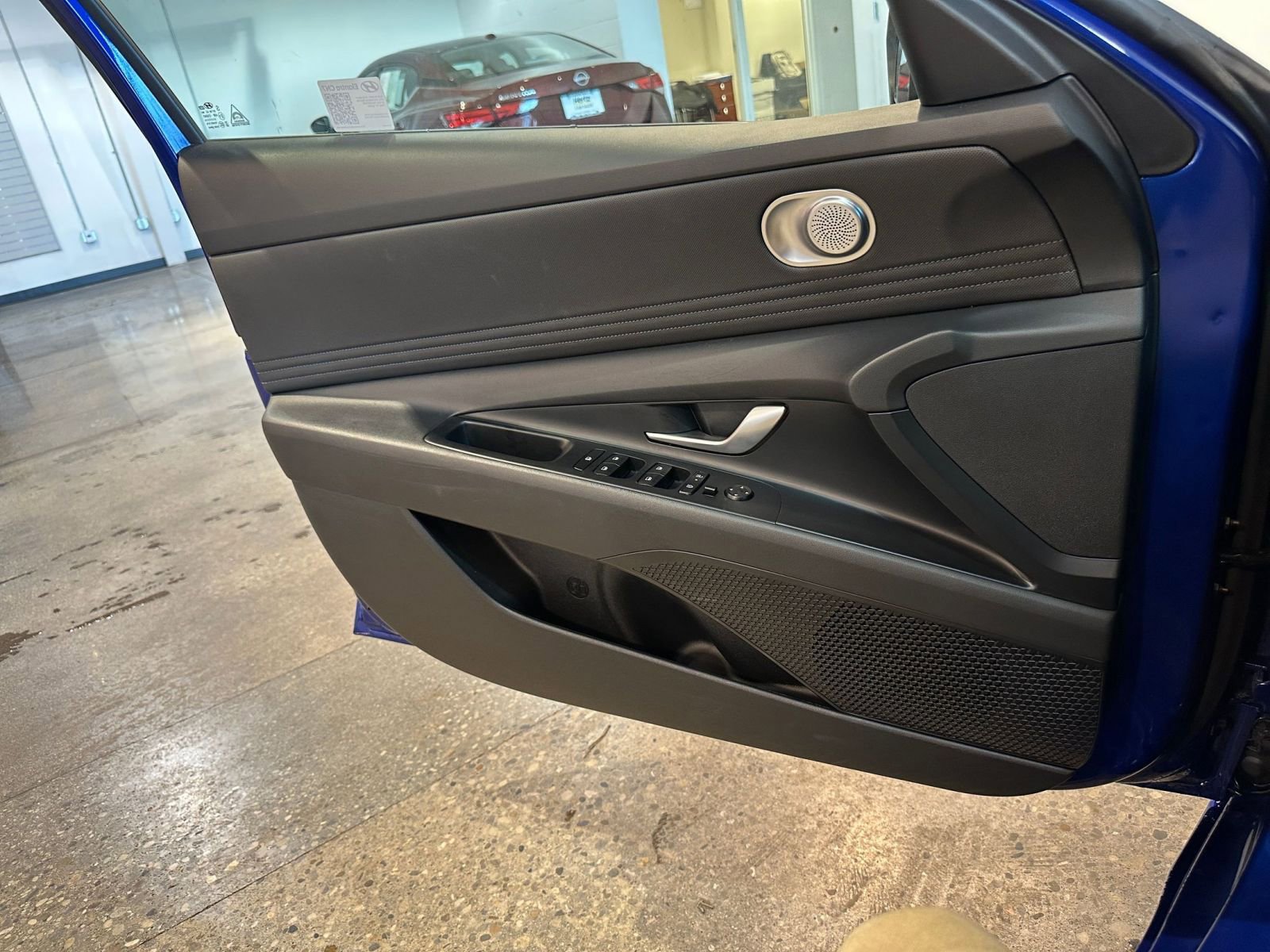 Used 2025 Hyundai Elantra SEL image 18