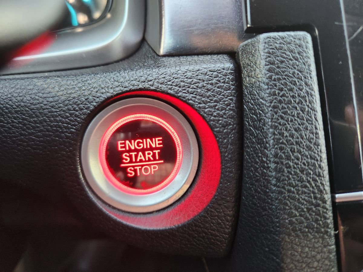 Used 2016 Honda Civic Touring image 18