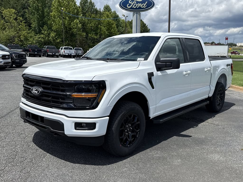 New 2026 Ford F150 XLT w/ XLT Black Appearance Package AWD/4WD image 3