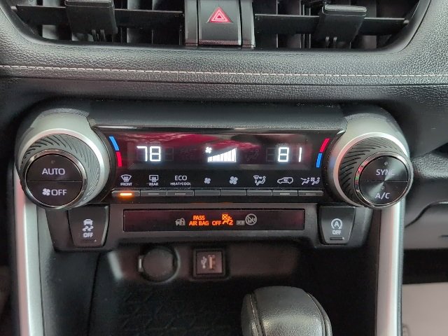 Used 2024 Toyota RAV4 XLE image 30