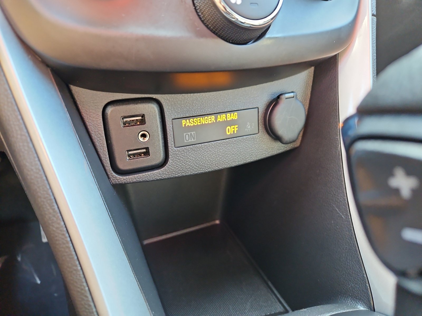 Used 2021 Chevrolet Trax LT w/ LT Convenience Package AWD/4WD image 20