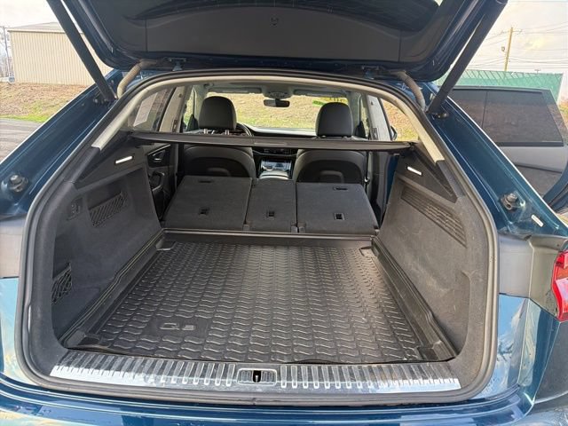Used 2019 Audi Q8 Prestige AWD/4WD image 28