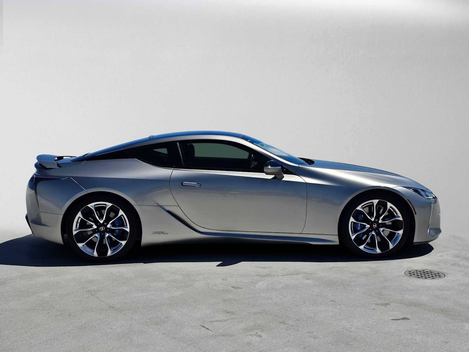 Used 2018 Lexus LC 500h w/ Performance Package RWD image 2