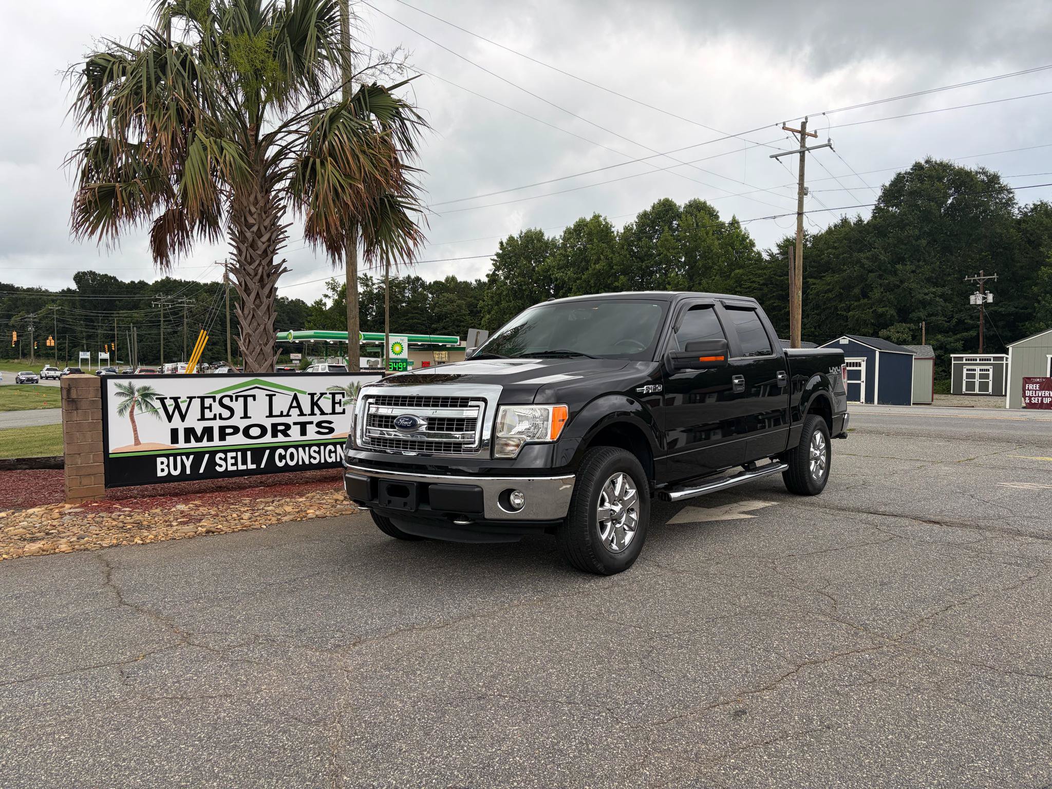 Used 2013 Ford F150 XLT w/ Luxury Equipment Group AWD/4WD image 1