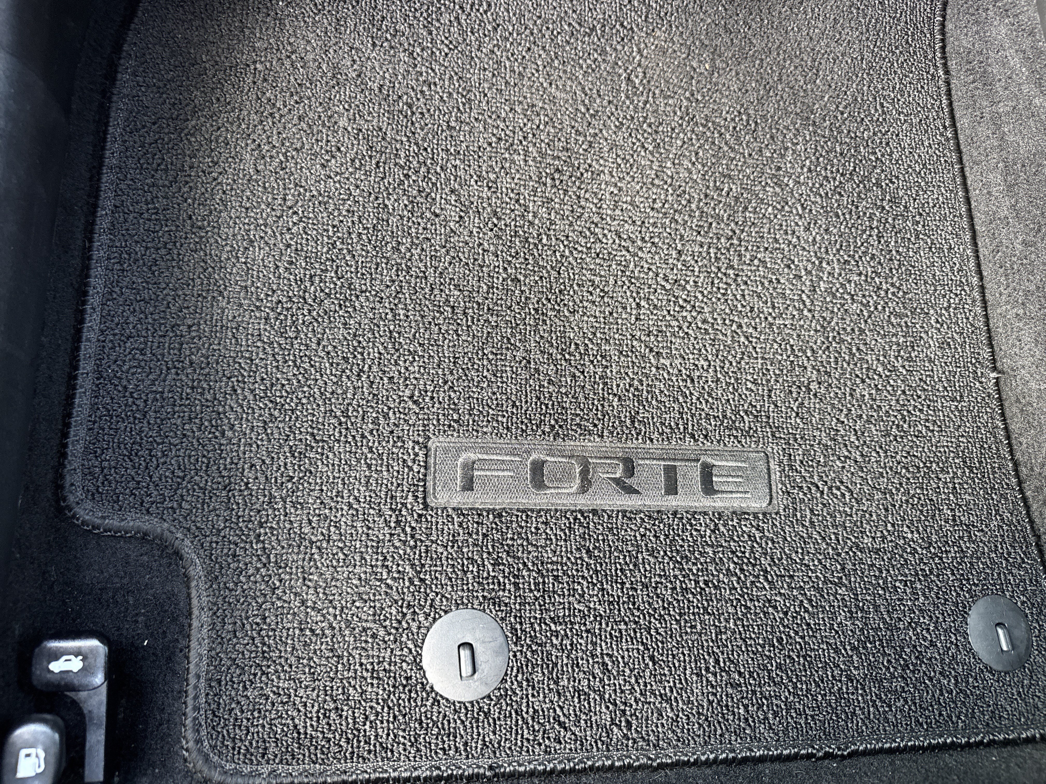 Used 2024 Kia Forte LXS FWD image 17