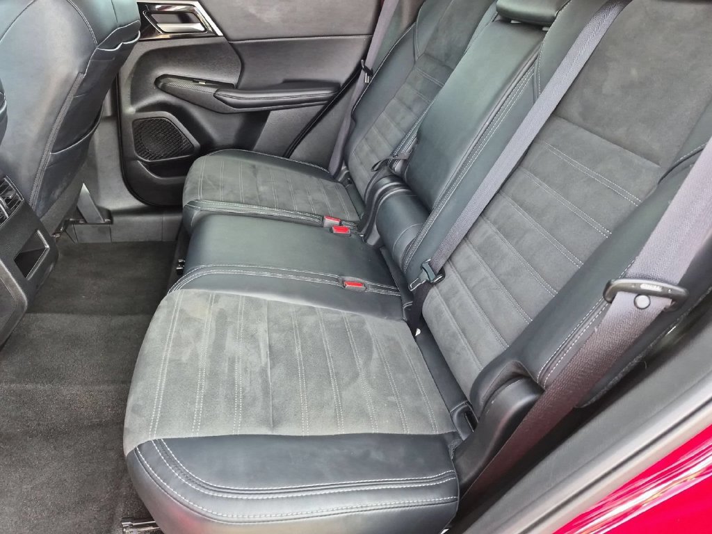 Used 2024 Mitsubishi Outlander SE FWD image 26