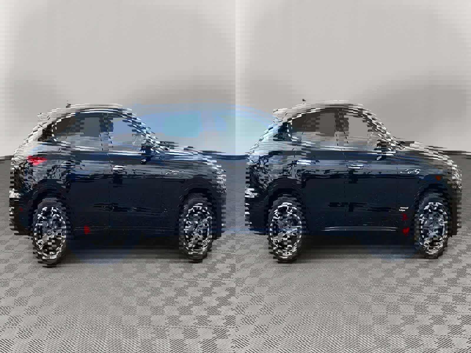 Used 2021 Maserati Levante GranSport image 4