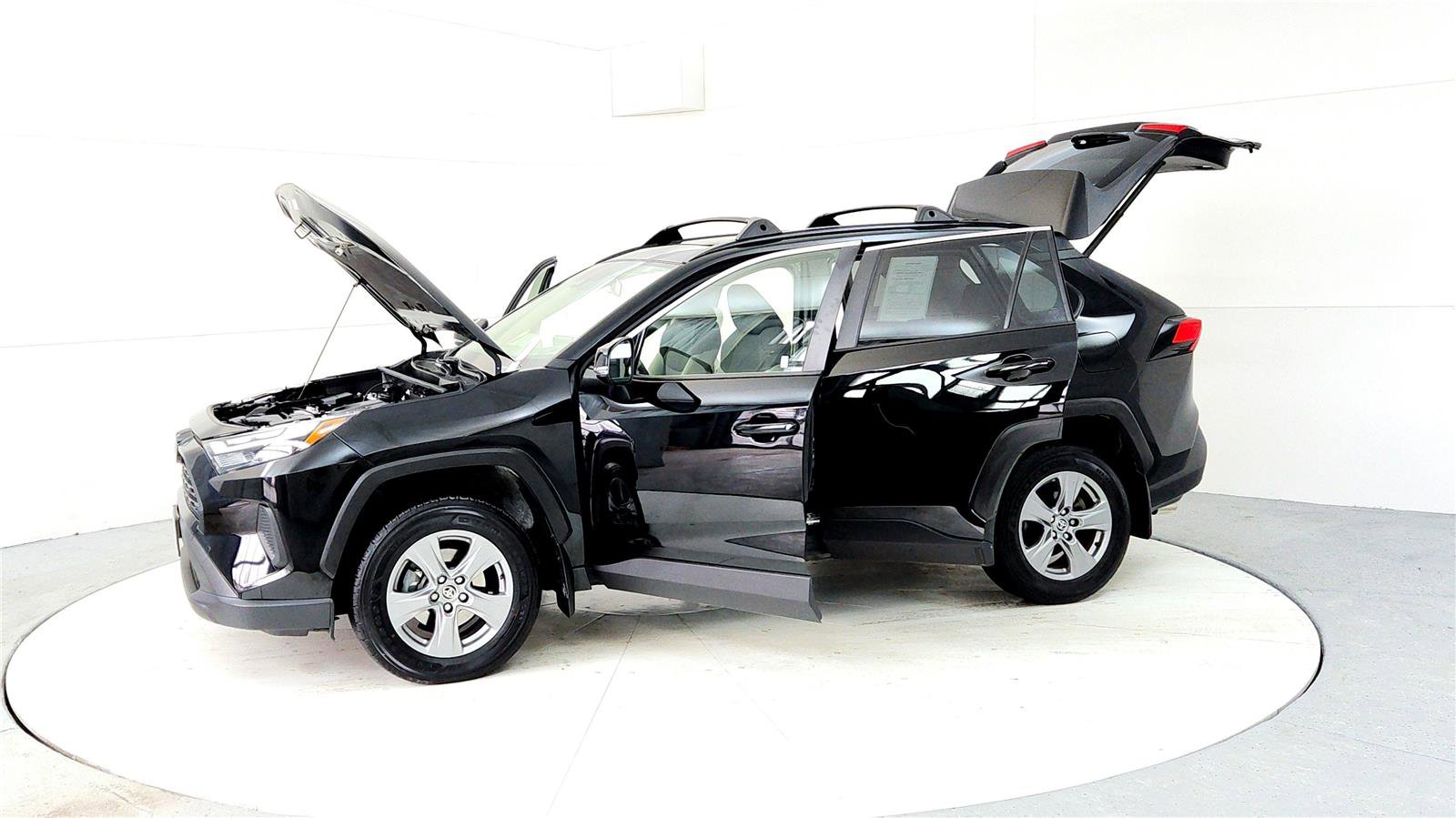 Certified 2023 Toyota RAV4 XLE w/ Convenience Package image 10