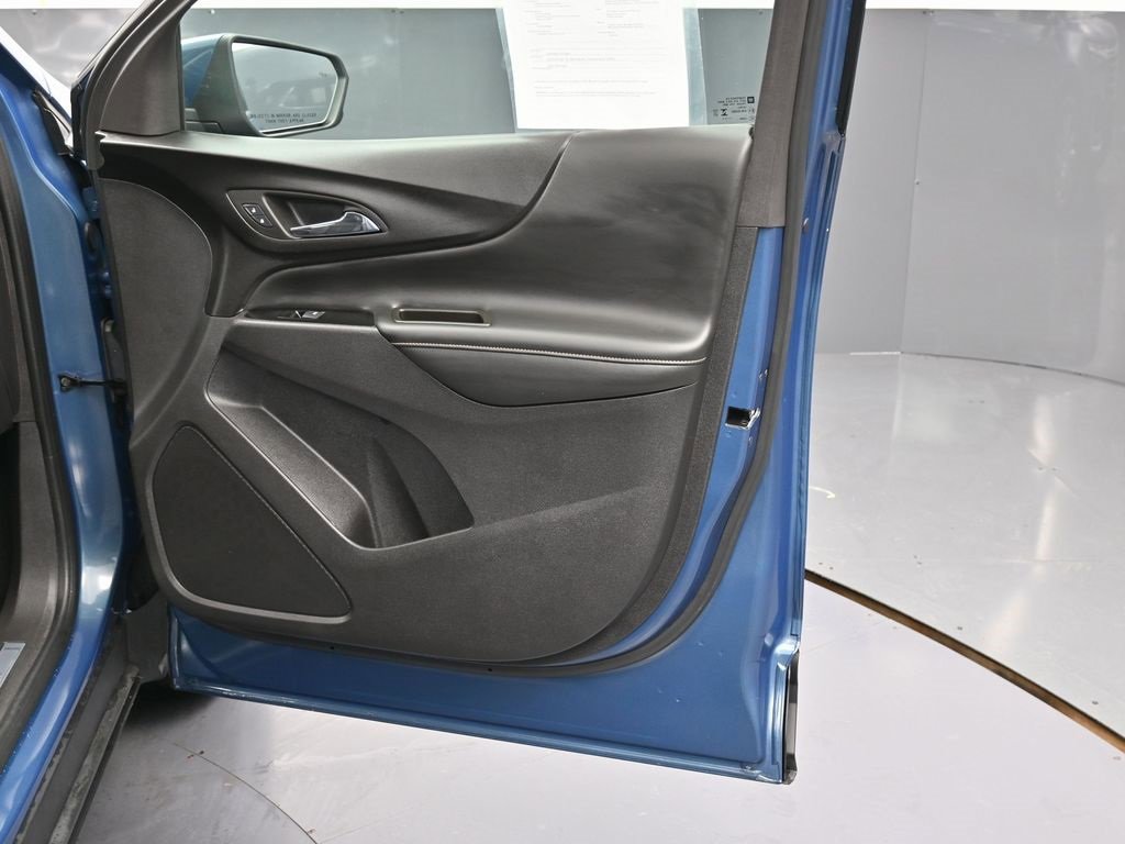 Used 2024 Chevrolet Equinox Premier image 36