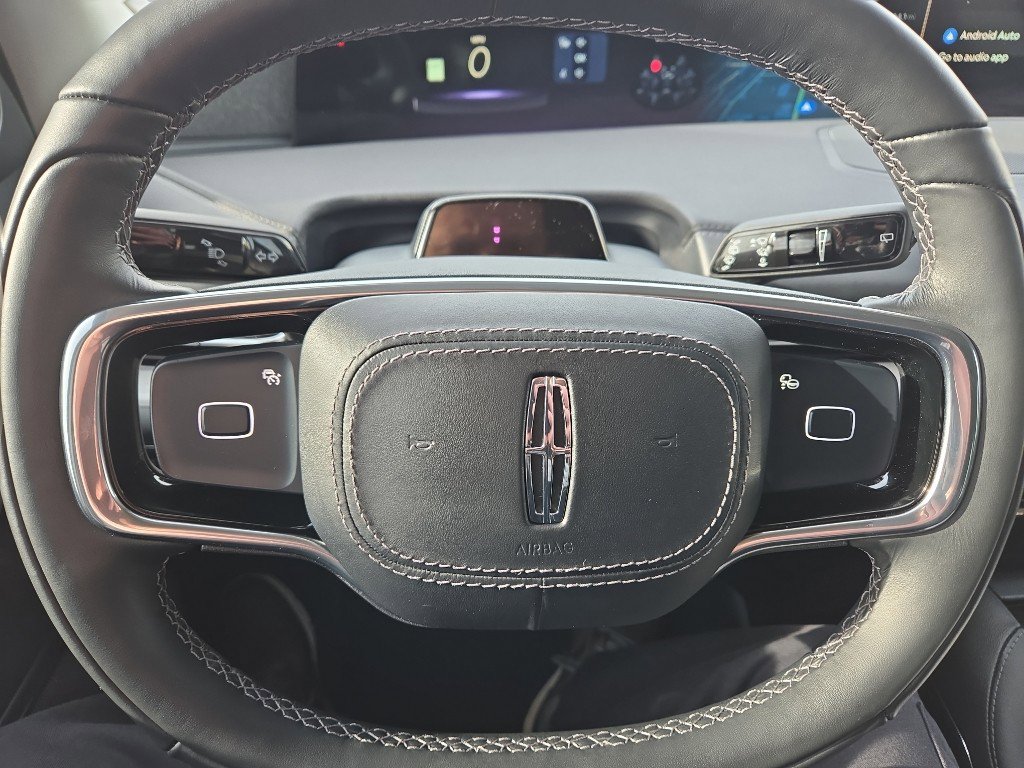 Used 2025 Lincoln Navigator L Reserve image 24