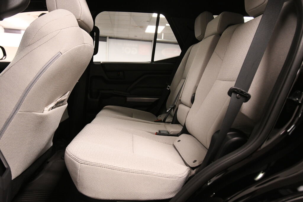 Used 2025 Toyota 4Runner SR5 image 19