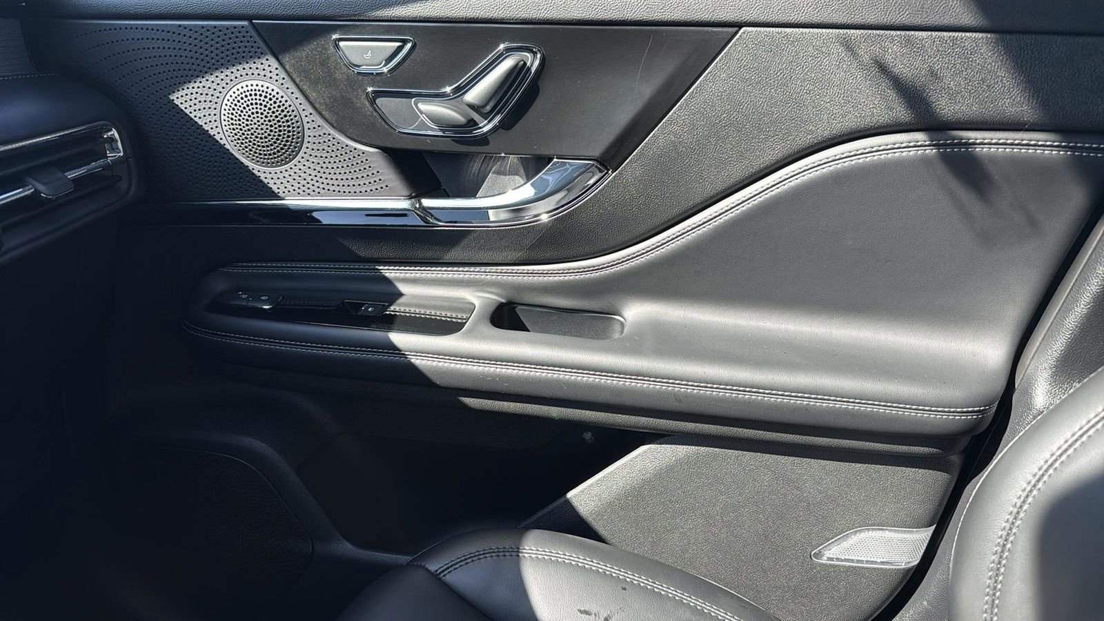 Certified 2024 Lincoln Corsair FWD image 24