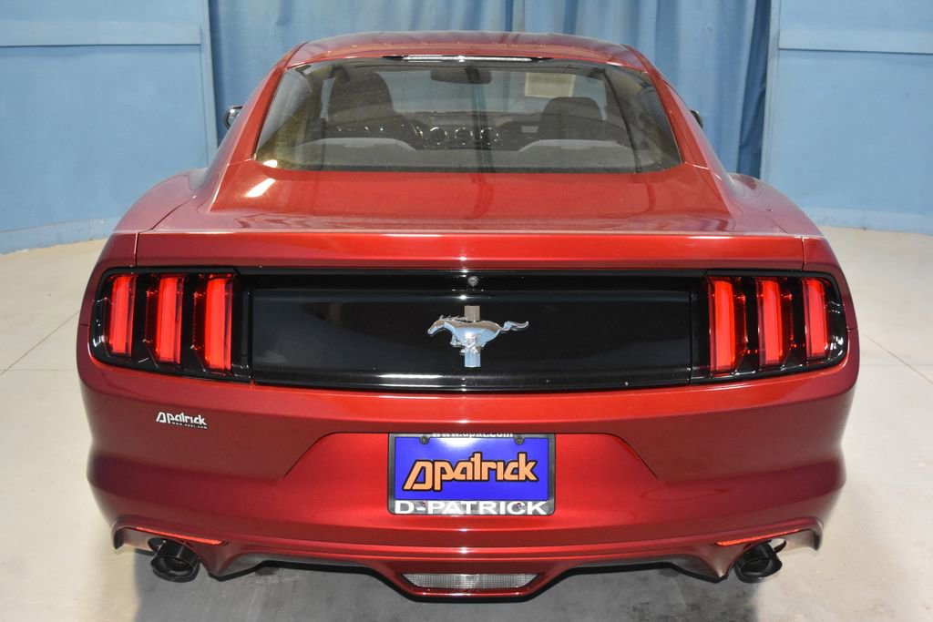 Used 2017 Ford Mustang Coupe image 23