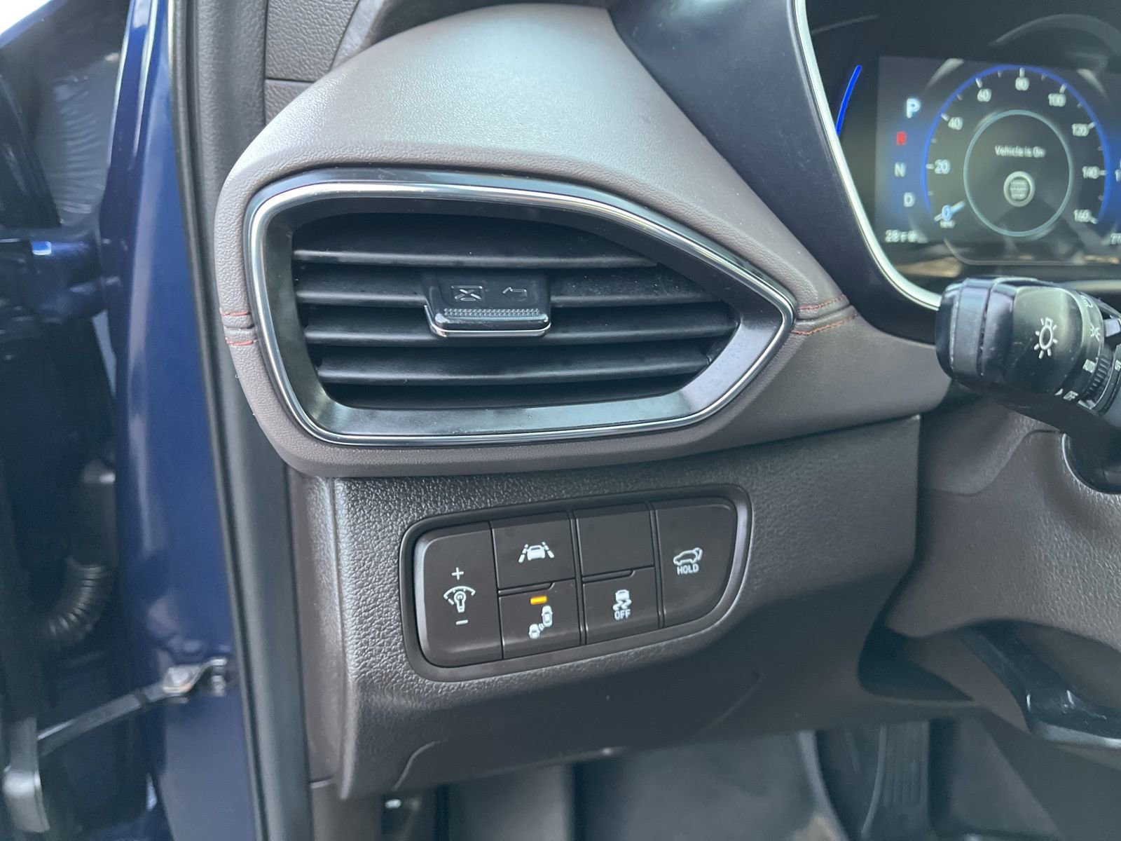 Used 2020 Hyundai Santa Fe Limited image 20