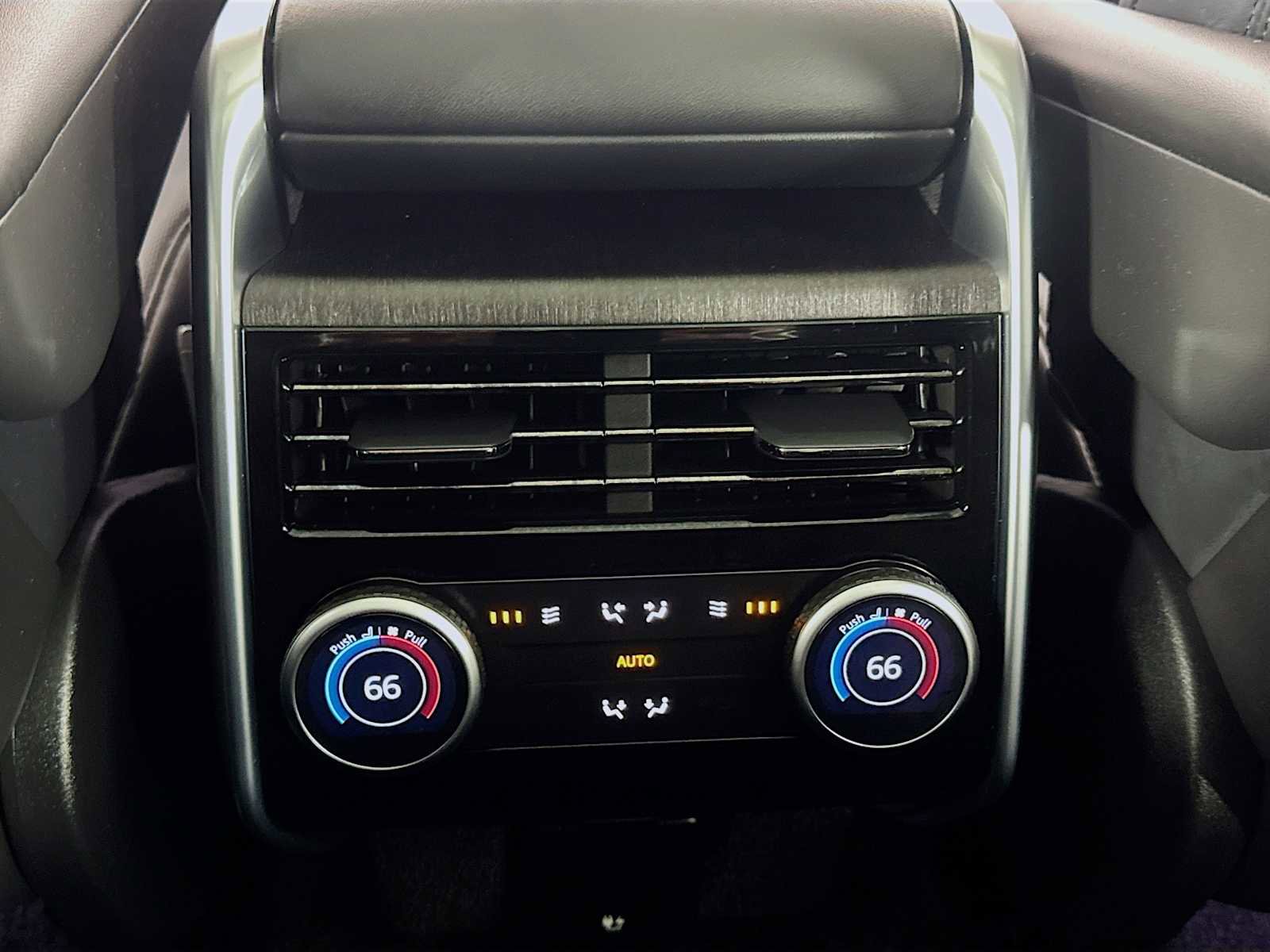 Used 2023 Land Rover Range Rover First Edition image 27