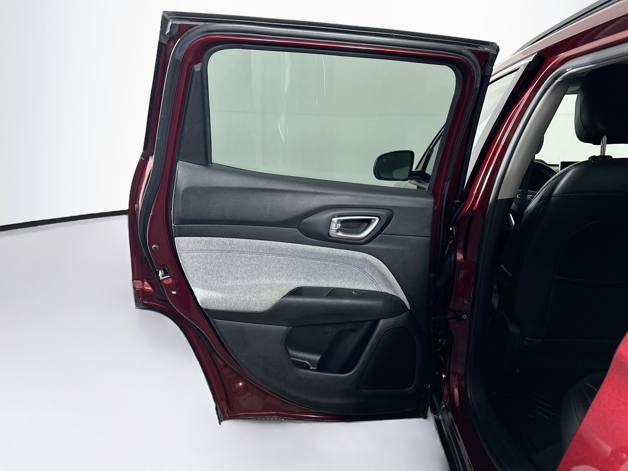 Used 2022 Jeep Compass Latitude w/ Convenience Group FWD image 25