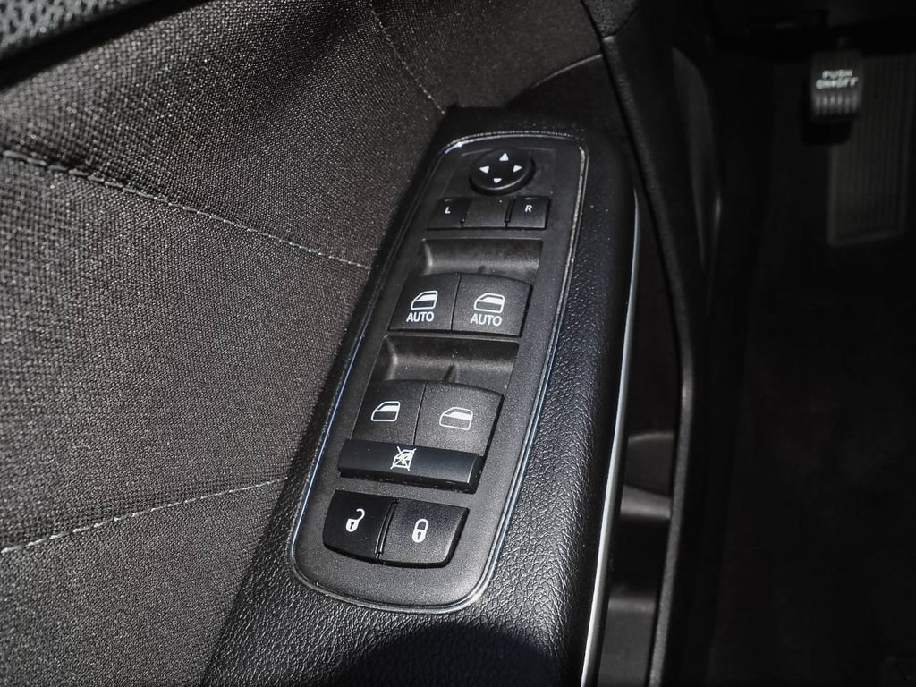 Used 2022 Dodge Charger SXT AWD/4WD image 25