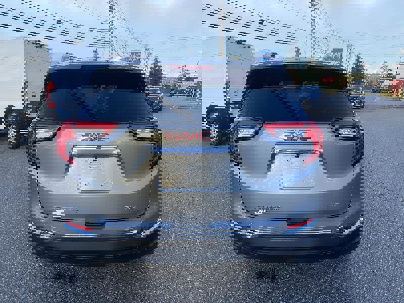 Used 2024 GMC Terrain SLT image 4