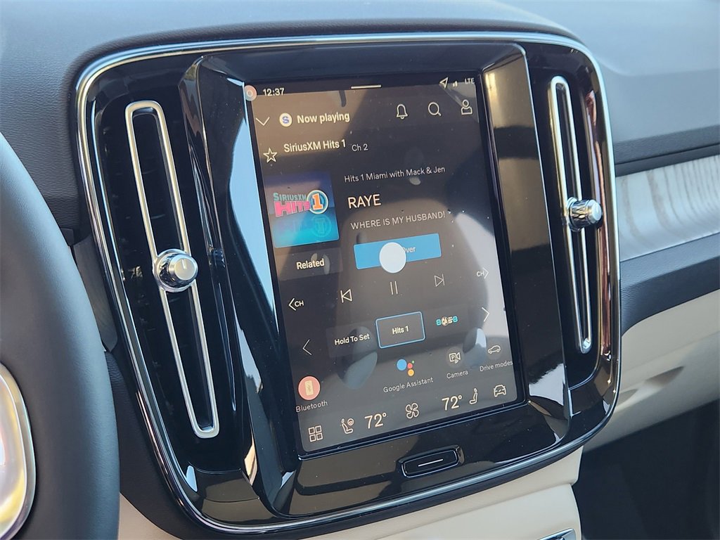 New 2026 Volvo XC40 B5 Plus w/ Protection Package Premier image 11