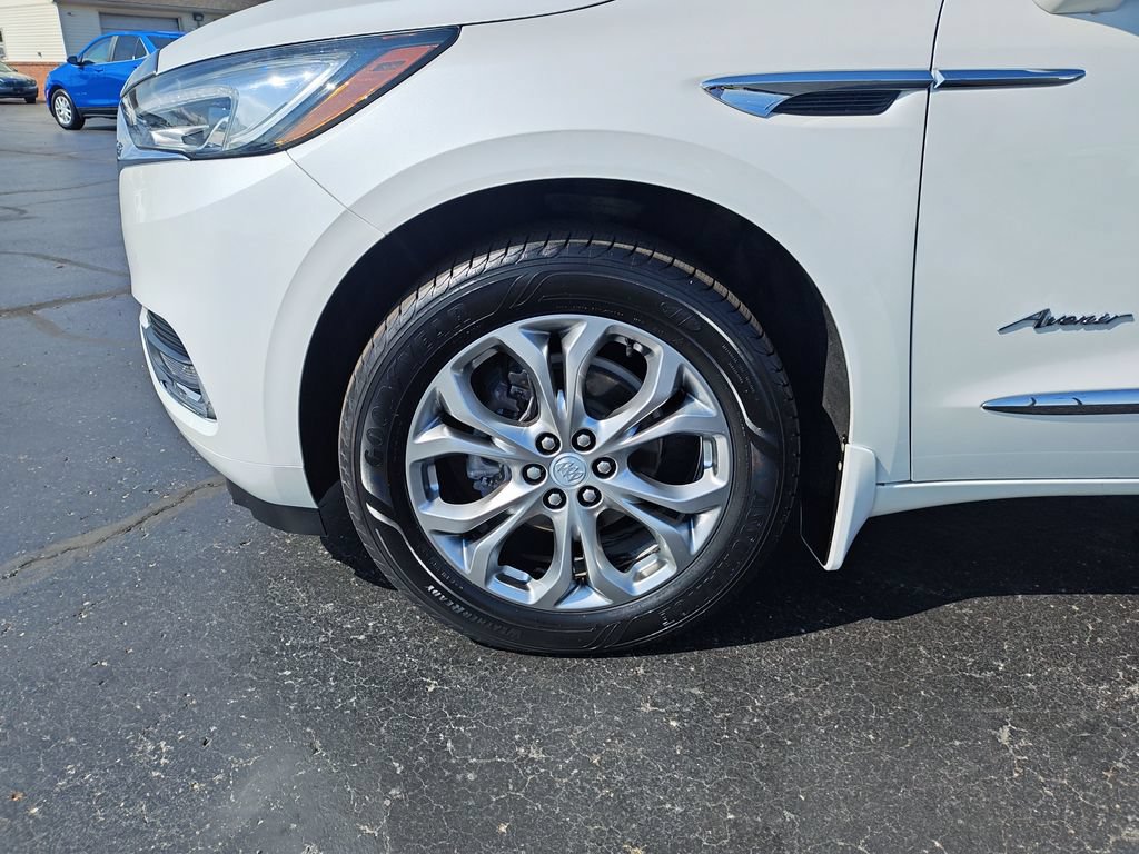 Used 2021 Buick Enclave Avenir w/ Avenir Technology Package AWD/4WD image 10