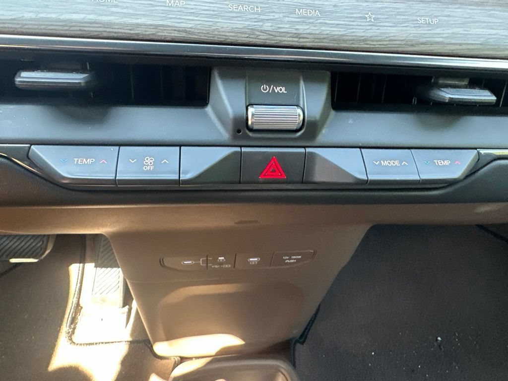 Used 2024 Kia EV9 Land AWD/4WD image 23
