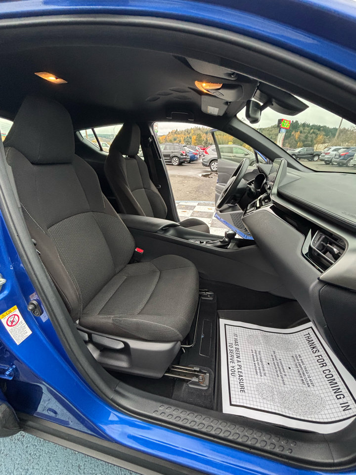 Used 2019 Toyota C-HR LE image 23