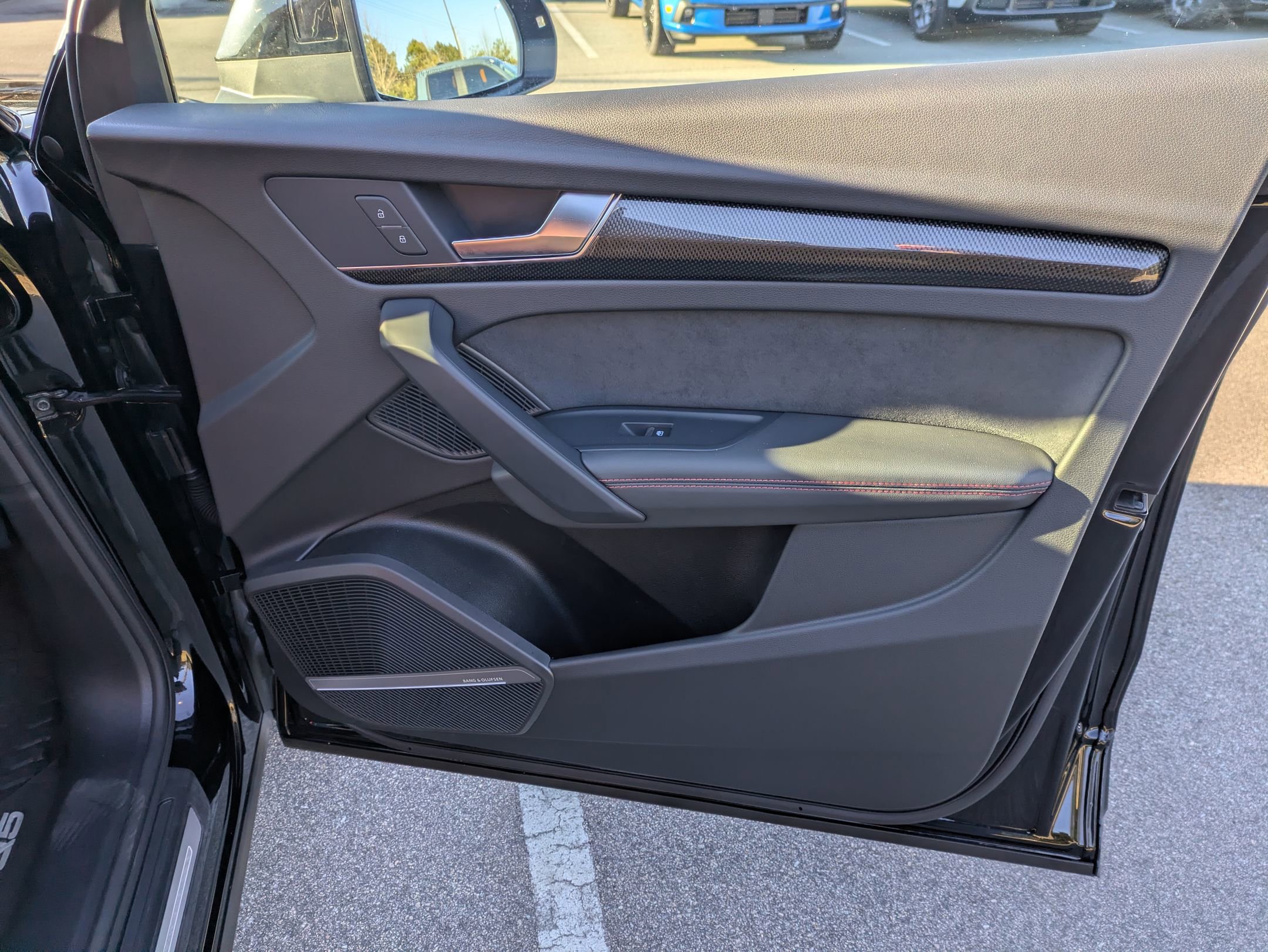 Used 2024 Audi SQ5 Premium Plus w/ Premium Plus Package image 38