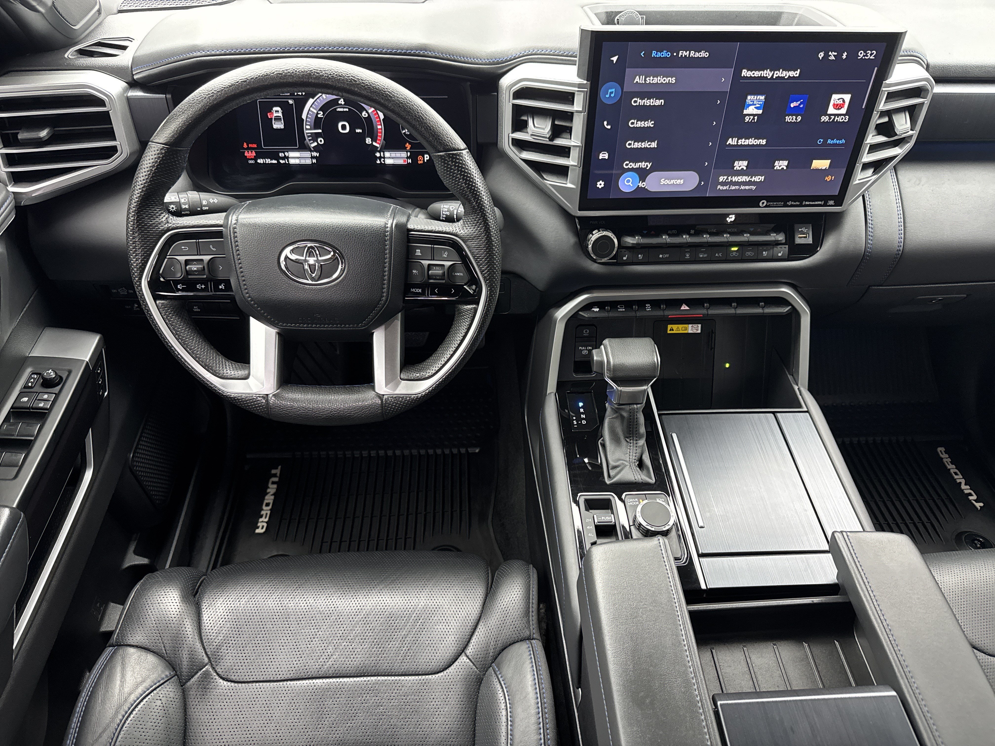 Used 2024 Toyota Tundra Platinum AWD/4WD image 19