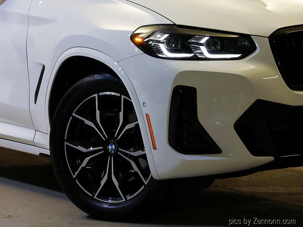 Certified 2023 BMW X4 M40i AWD/4WD image 3