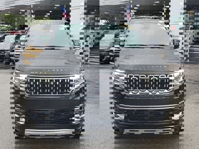 Used 2024 Jeep Wagoneer L Series II w/ Flexible Seating Group image 2