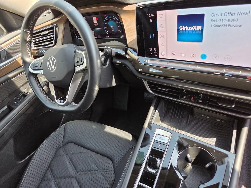 Certified 2025 Volkswagen Atlas SE FWD image 33