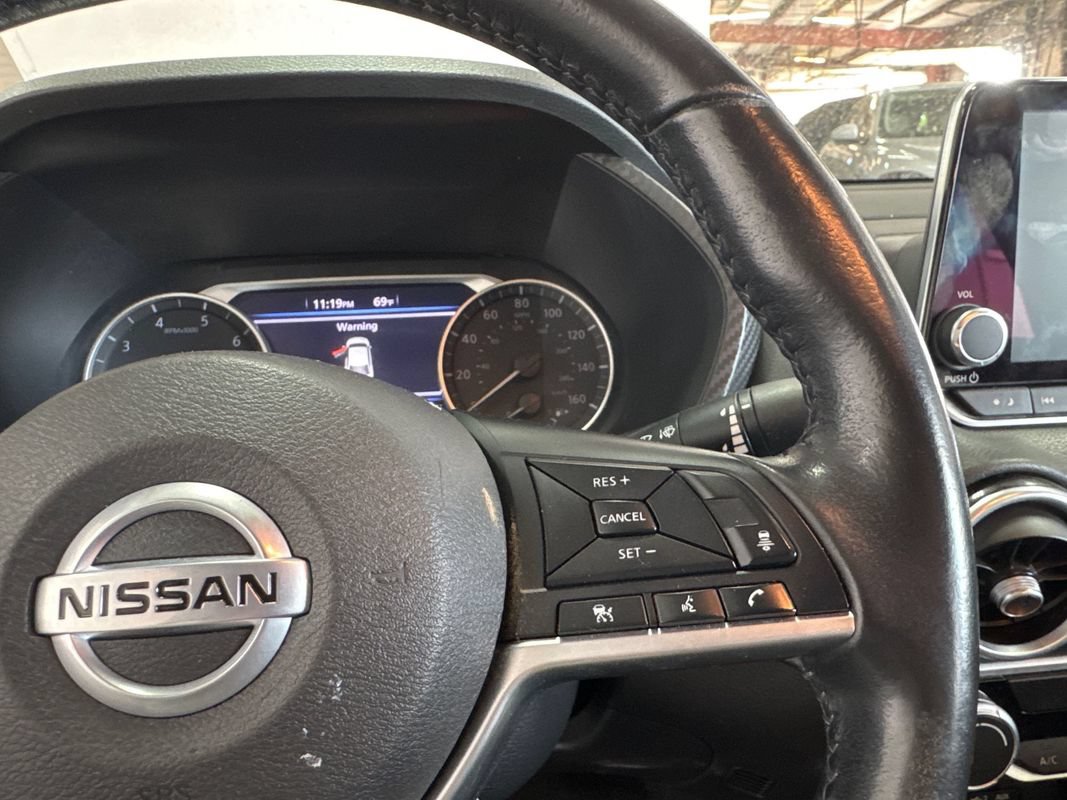 Used 2022 Nissan Sentra SV FWD image 13